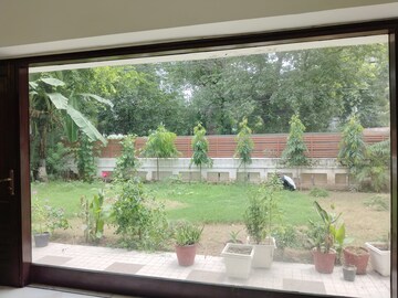 6+ BHK Independent House – Garden View at Boutique Residential Apartments C-1 9, Hauz Khas - for Rent