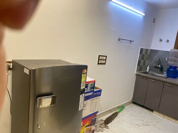 Furnished Amenities in 3 BHK Builder Floor at Vasant Kunj Enclave – for Rent