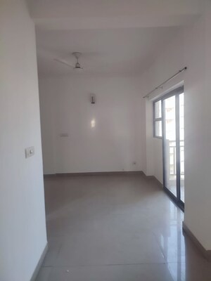 Room in 3.5 BHK Apartment at Ardee City Palm Grove Heights, Sector 52 – for Sale
