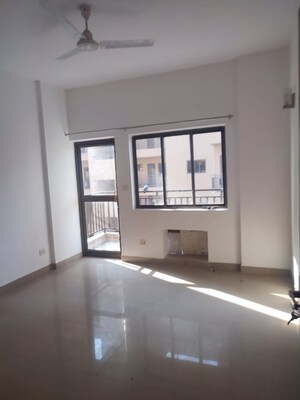 Kitchen in 3.5 BHK Apartment at Ardee City Palm Grove Heights, Sector 52 – for Sale