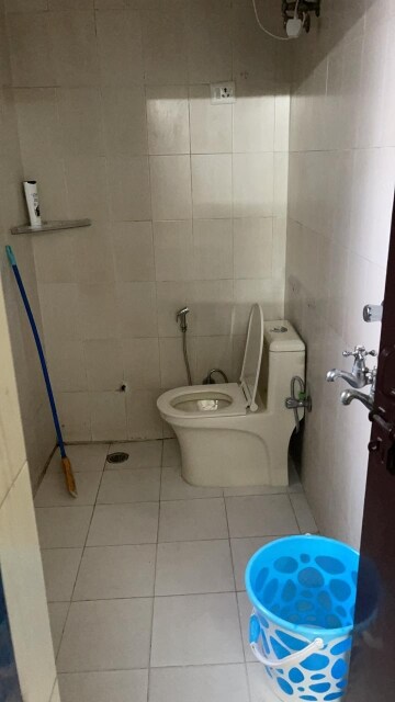 Bathroom in 3 BHK Builder Floor at Milestone 32nd Avenue, Sector 15 – for Rent