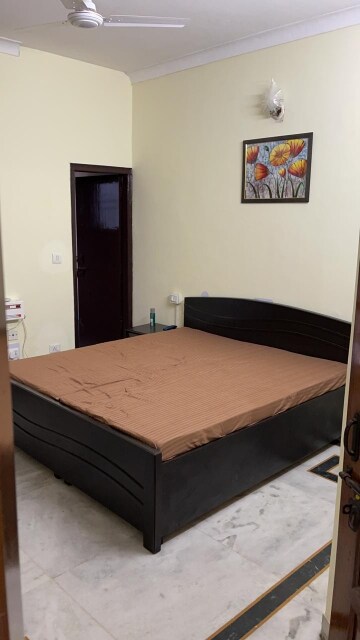 Bedroom in 3 BHK Builder Floor at Milestone 32nd Avenue, Sector 15 – for Rent