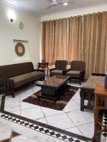 3 BHK Builder Floor For Rent in Milestone 32nd Avenue, Sector 15