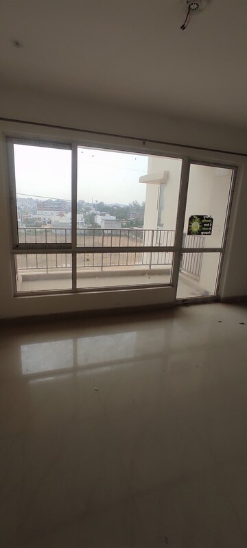 Room in 3 BHK Apartment at Faizabad Road – for Rent