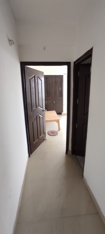 Room in 3 BHK Apartment at Faizabad Road – for Rent