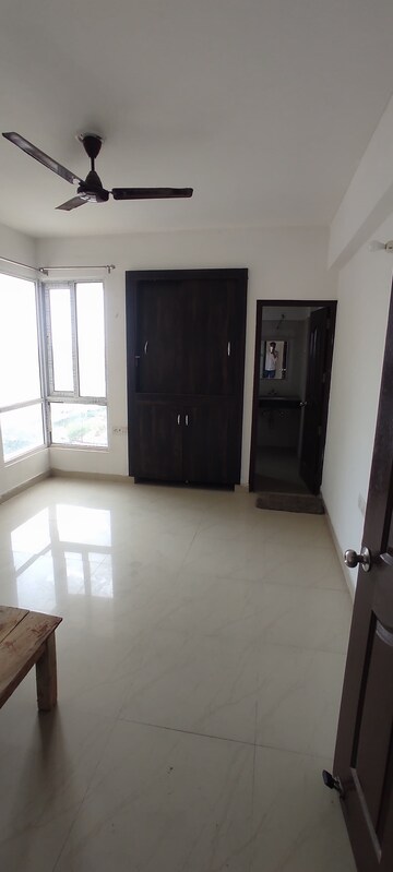 Room in 3 BHK Apartment at Faizabad Road – for Rent