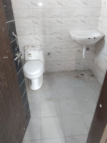 Bathroom in 1 RK Independent House at Sector 62 – for Rent