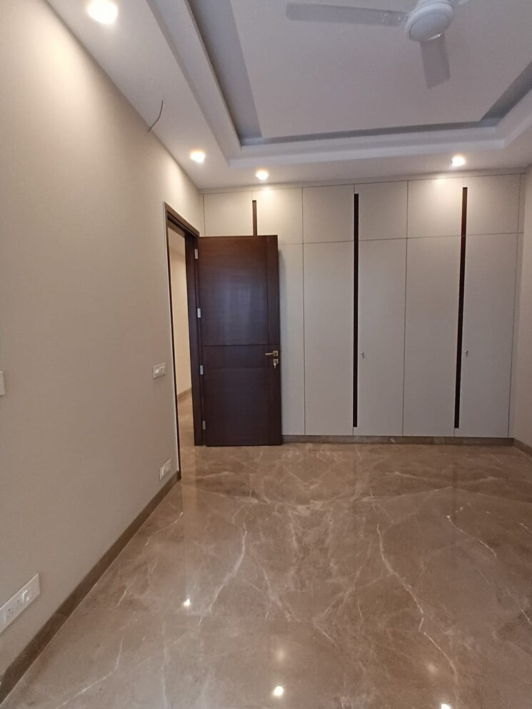 Room, greater kailash ii 3.5 Bedroom 2500 Sq.Ft. Apartment In Greater Kailash ii Delhi 9007913