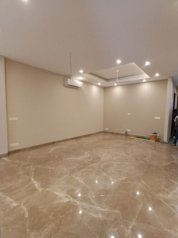 Room, greater kailash ii 3.5 Bedroom 2500 Sq.Ft. Apartment In Greater Kailash ii Delhi 9007913