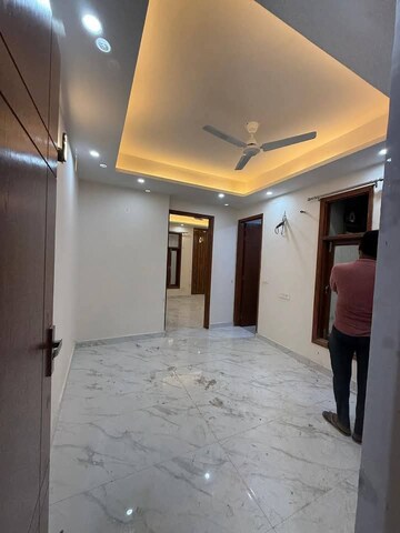 Room in 1 BHK Builder Floor at Saket – for Rent