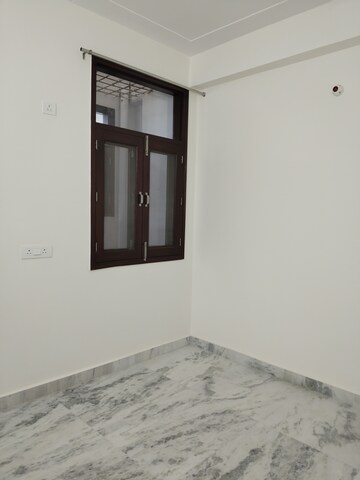 Room in 2 BHK Apartment at Panchsheel Vihar – for Rent
