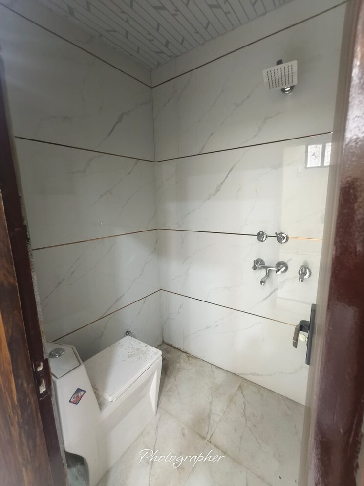 Bathroom, vaishali sector 6 3 Bedroom 1520 Sq.Ft. Apartment In Vaishali Sector 6 Ghaziabad 9007967