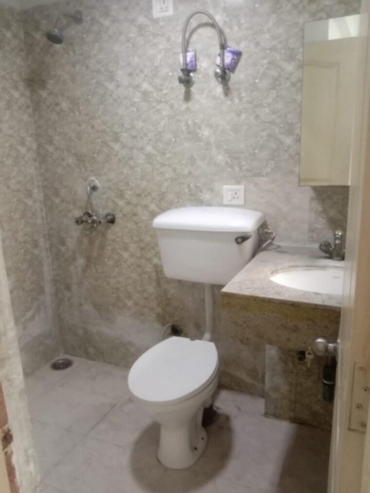 Bathroom, paras-seasons 2 Bedroom 830 Sq.Ft. Apartment In Sector 168 Noida 9007988