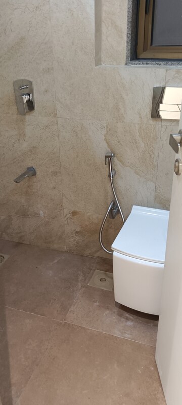 Furnished Amenities in 3 BHK Apartment at Kanakia Silicon Valley, Powai – for Rent
