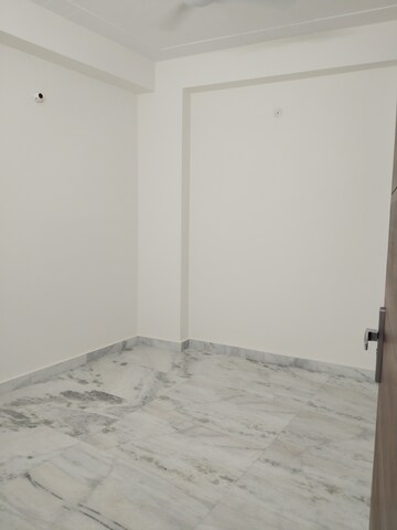 Room in 2 BHK Apartment at Panchsheel Vihar – for Rent