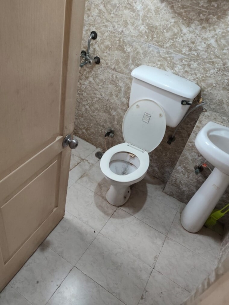 Bathroom, paras-seasons 2 Bedroom 830 Sq.Ft. Apartment In Sector 168 Noida 9008065