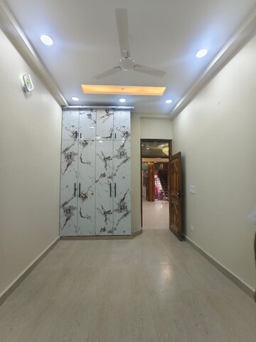 Room in 3 BHK Apartment at Shakti Khand iv – for Sale