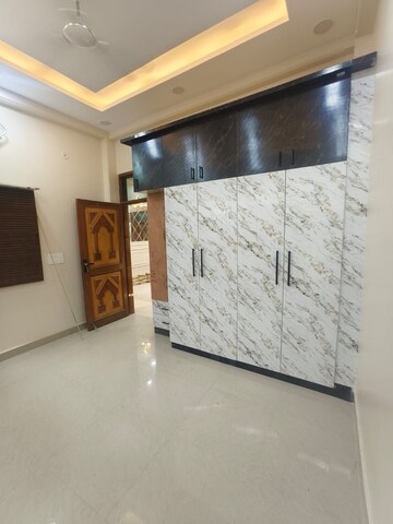 Room in 3 BHK Apartment at Shakti Khand iv – for Sale