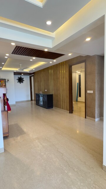 Room in 4 BHK Builder Floor at Sector 48 – for Rent