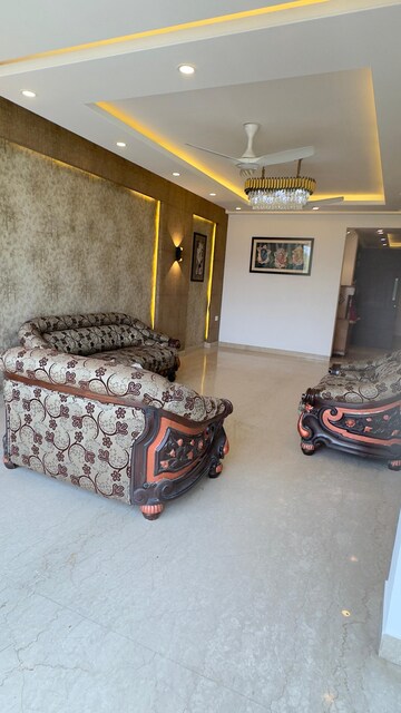 Living Room in 4 BHK Builder Floor at Sector 48 – for Rent