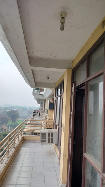 2 BHK Apartment – Exterior View View at Vivekanand Apartments, Rohini Sector 8 - for Rent