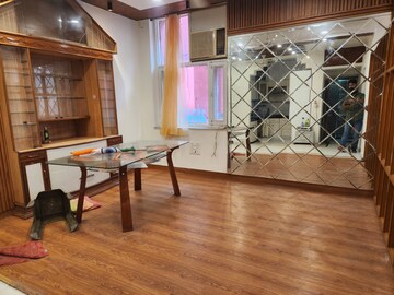 Gym in 2 BHK Apartment at RWA Qutab Enclave, Katwaria Sarai – for Rent