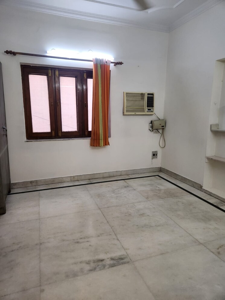 Room, rwa-qutab-enclave 2 Bedroom 700 Sq.Ft. Apartment In Katwaria Sarai Delhi 9008085