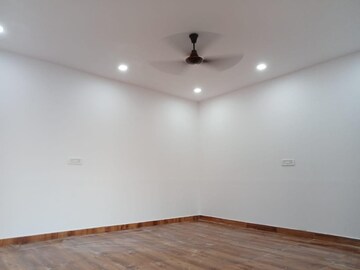 Room in 2 BHK Apartment at Vivekanand Apartments, Rohini Sector 8 – for Rent
