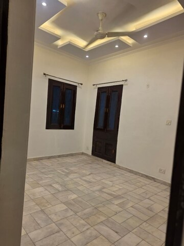 Room in 6 BHK Independent House at Sector 105 – for Rent