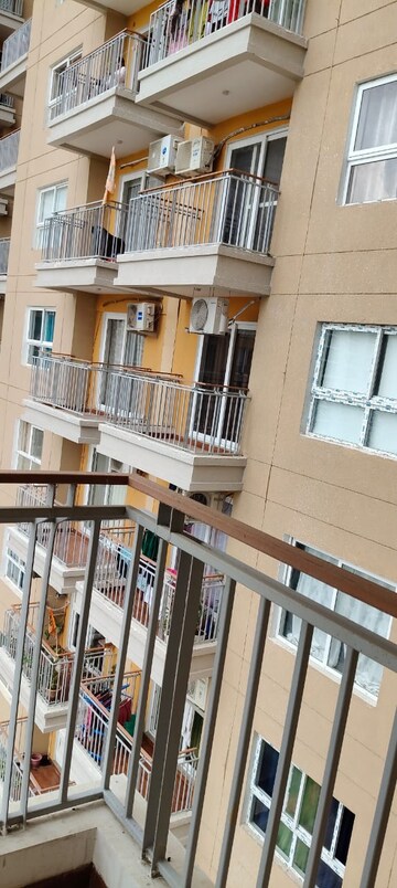 Kitchen in 3 BHK Apartment at Rishita Manhattan, Gomti Nagar – for Rent