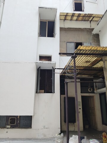 Staircase in 5 BHK Apartment at RWA Hauz Khas Block C 5, Hauz Khas – for Rent
