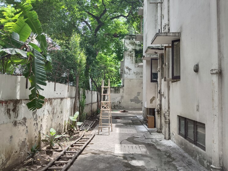 Exterior View, rwa-hauz-khas-block-c-5 5 Bedroom 6000 Sq.Ft. Apartment In Hauz Khas Delhi 9008199