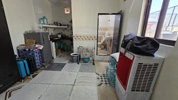 Team Area in 1 BHK Independent House at RWA Apartments Sector 20, Sector 20 – for Rent