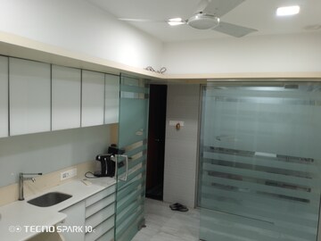 Room in 1.5 BHK Apartment at AP Mukta, Khar West – for Sale