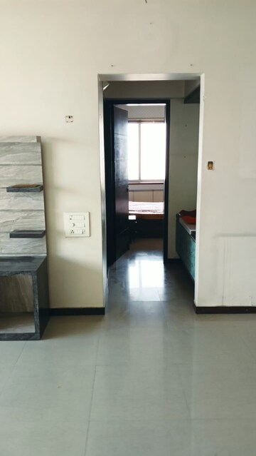 Room in 2.5 BHK Apartment at Parel – for Sale