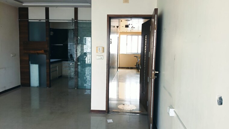 Kitchen, parel 2.5 Bedroom 1000 Sq.Ft. Apartment In Parel Mumbai 9008361