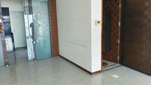  2.5 BHK Apartment at Parel – for Sale