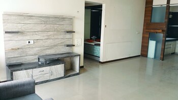 2.5 BHK Flat for Sale in Parel, Mumbai