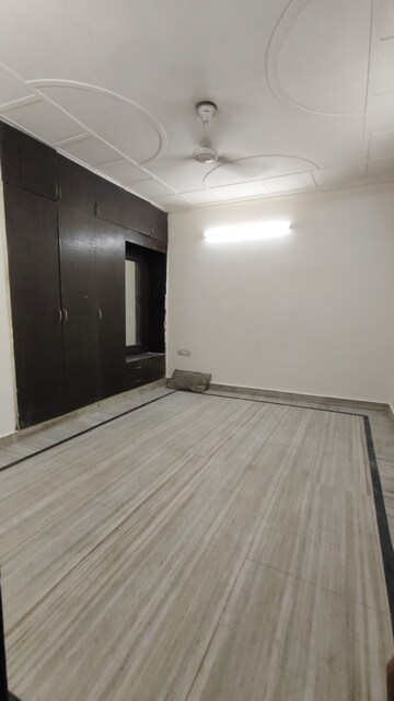 1 BHK Builder Floor For Rent in Govindpuri