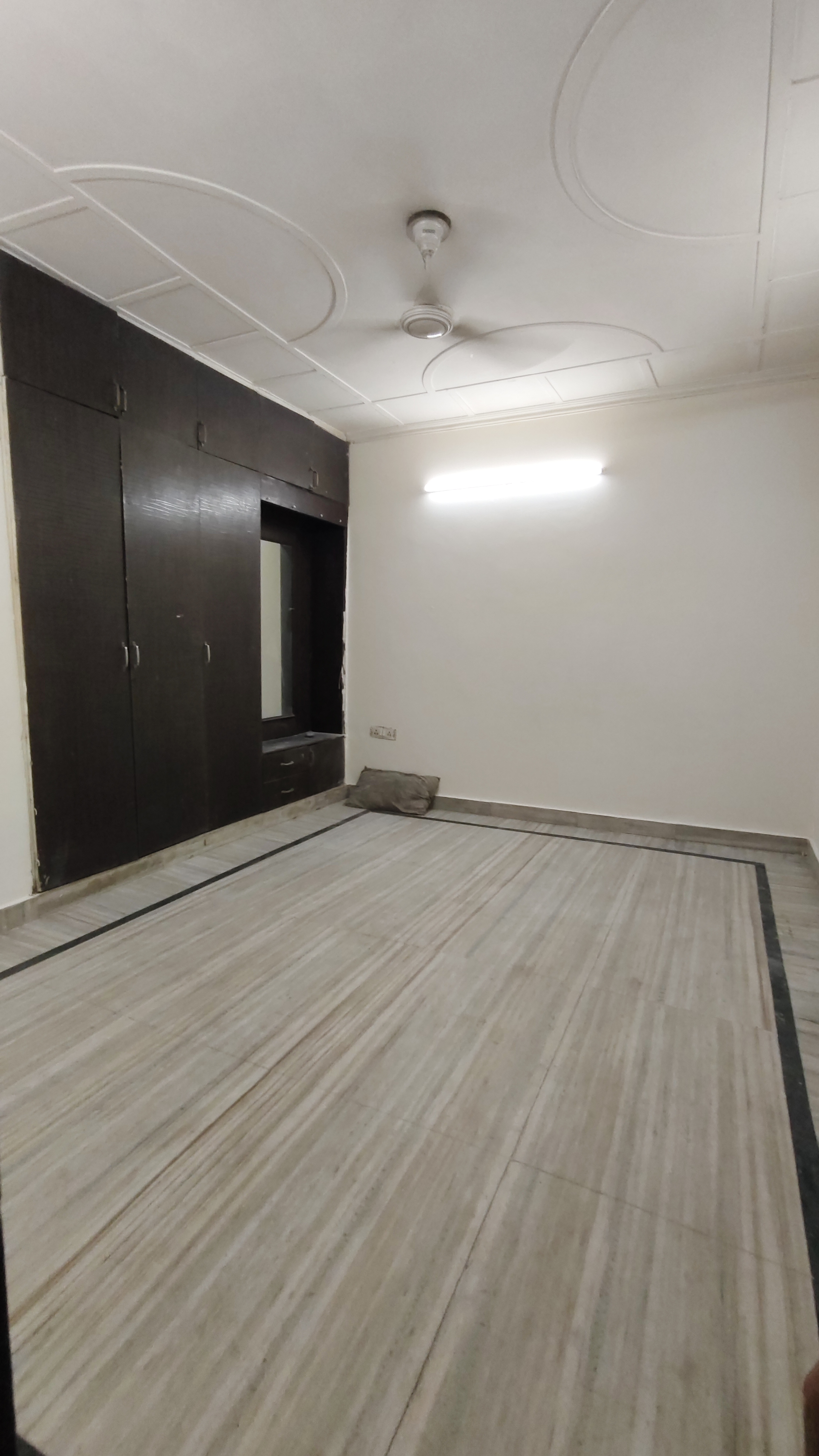 1 BHK Builder Floor For Rent in Govindpuri
