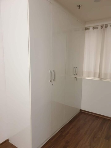 Bathroom in 2 BHK Apartment at Emaar The Palm Drive-Palm Studios, Sector 66 – for Rent