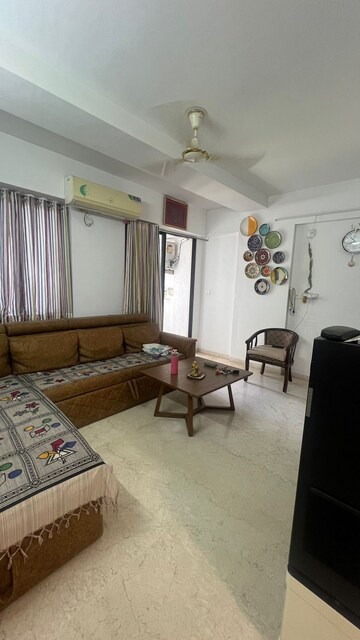 Living Room in 3 BHK Apartment at Makarba – for Rent