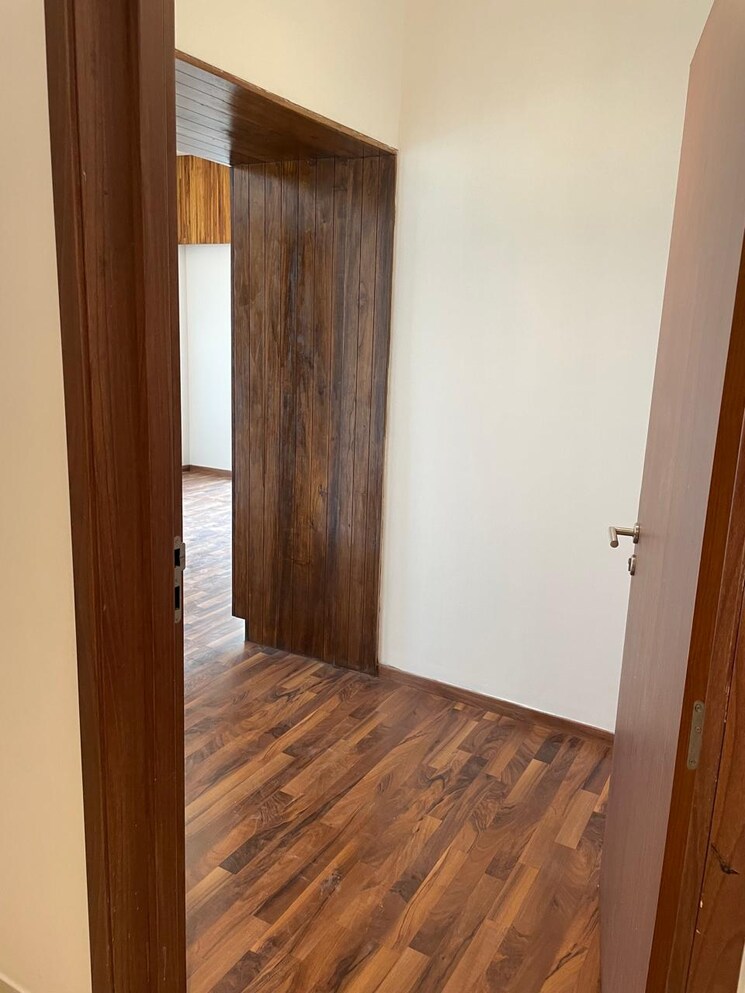 Room, l-t-raintree-boulevard-phase-2 4 Bedroom 2470 Sq.Ft. Apartment In Hebbal Bangalore 9008317