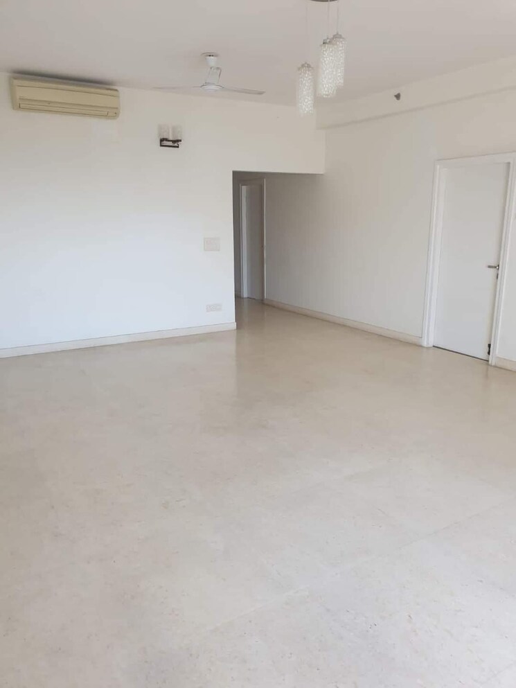 Room, emaar-the-palm-drive-palm-studios 3 Bedroom 1950 Sq.Ft. Apartment In Sector 66 Gurgaon 9008330