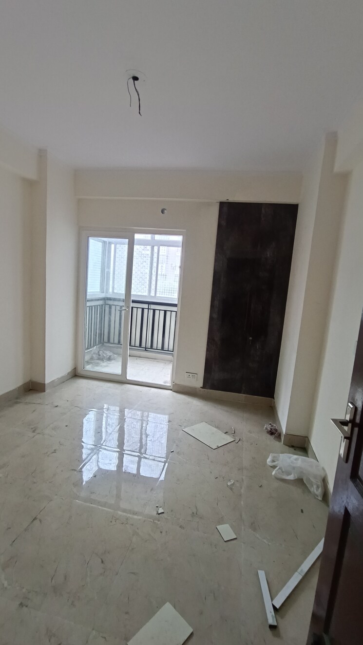 Room, saviour-park 3 Bedroom 1525 Sq.Ft. Apartment In Mohan Nagar Ghaziabad 9008370
