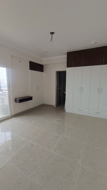 Room in 3 BHK Apartment at Saviour Park, Mohan Nagar – for Rent