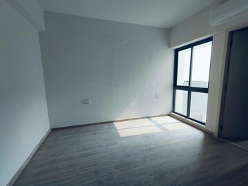 Room in 4 BHK Apartment at Birla Navya, Sector 63a – for Rent