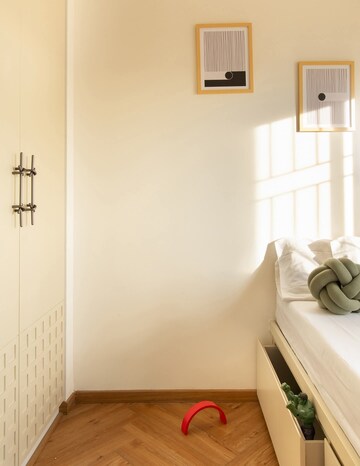Bathroom in 2 BHK Apartment at Andheri West – for Rent