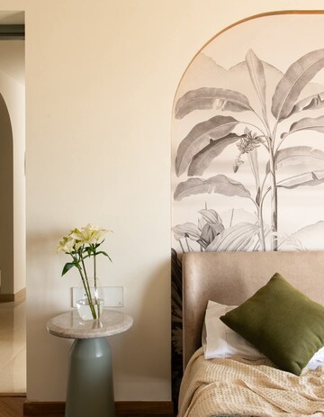 Furnished Amenities in 2 BHK Apartment at Andheri West – for Rent