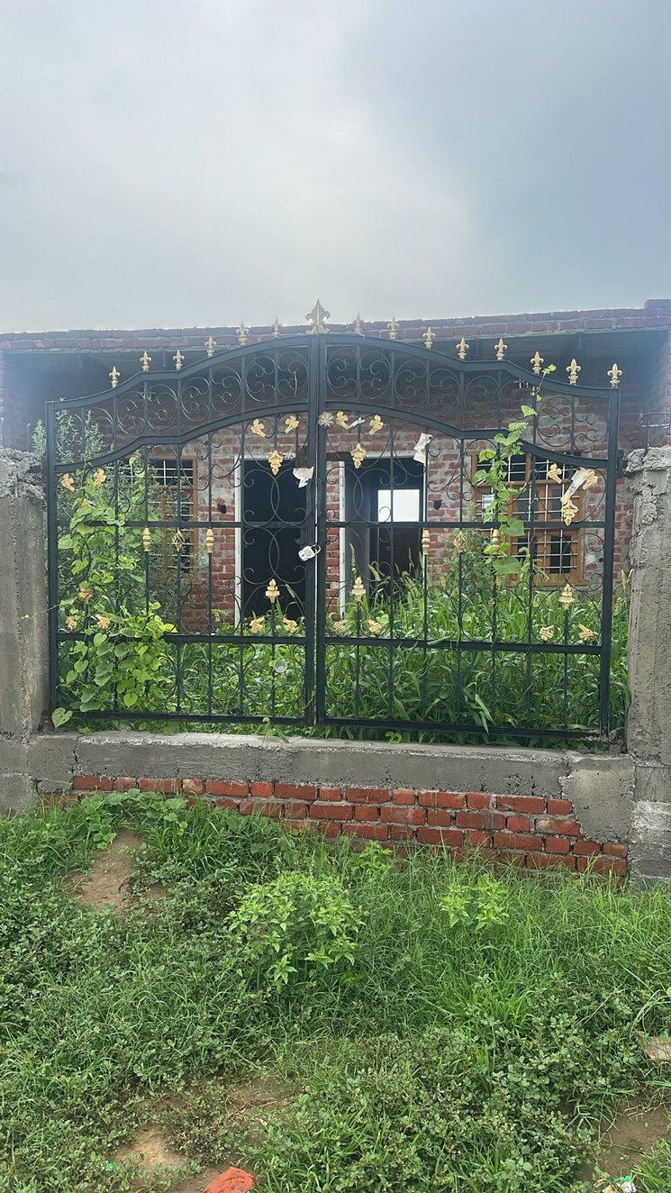 Listing Cover Image